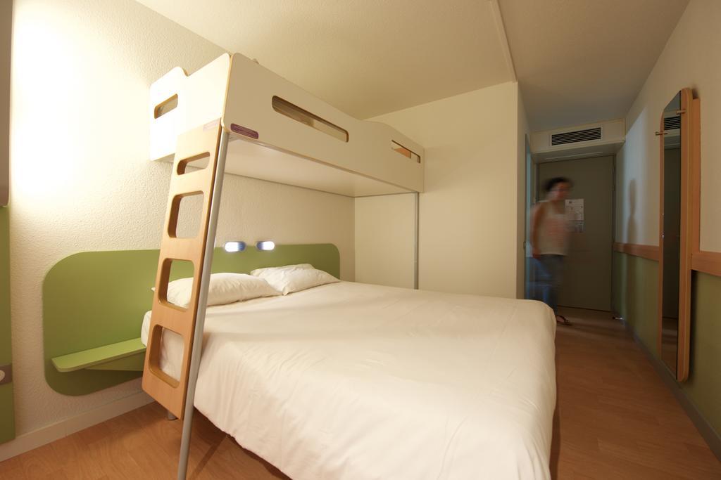 Ibis Budget Pau Lescar Exterior photo