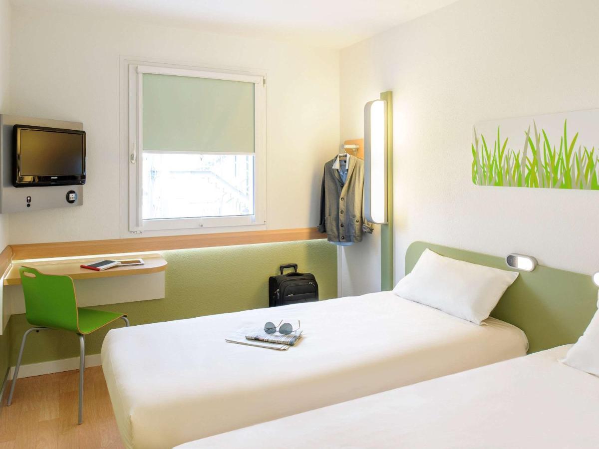 Ibis Budget Pau Lescar Exterior photo